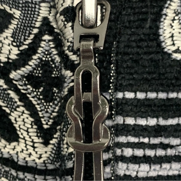 Vintage Dressbarn Embroidered Tapestry Jacket - Picture 8 of 11